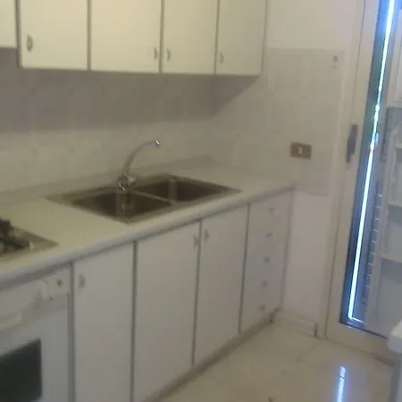 Felicia Apartment *